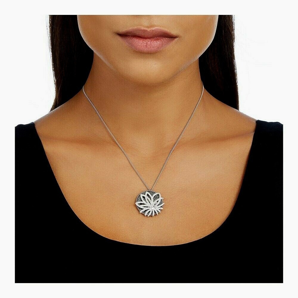 SWAROVSKI DOVE PENDANT NECKLACE Nee in box - Picture 2 of 6